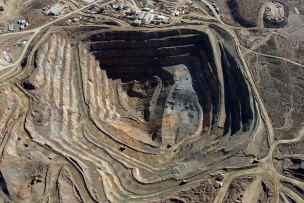 Molycorp Mountain Pass mine