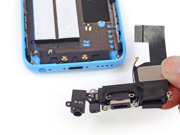 Image 2/2: It's good to know that, though the rear panel is made with plastic to presumably cut costs, Apple did not compromise build quality in the process.