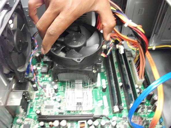 Image 1/1: Remove the fan and heat sink.