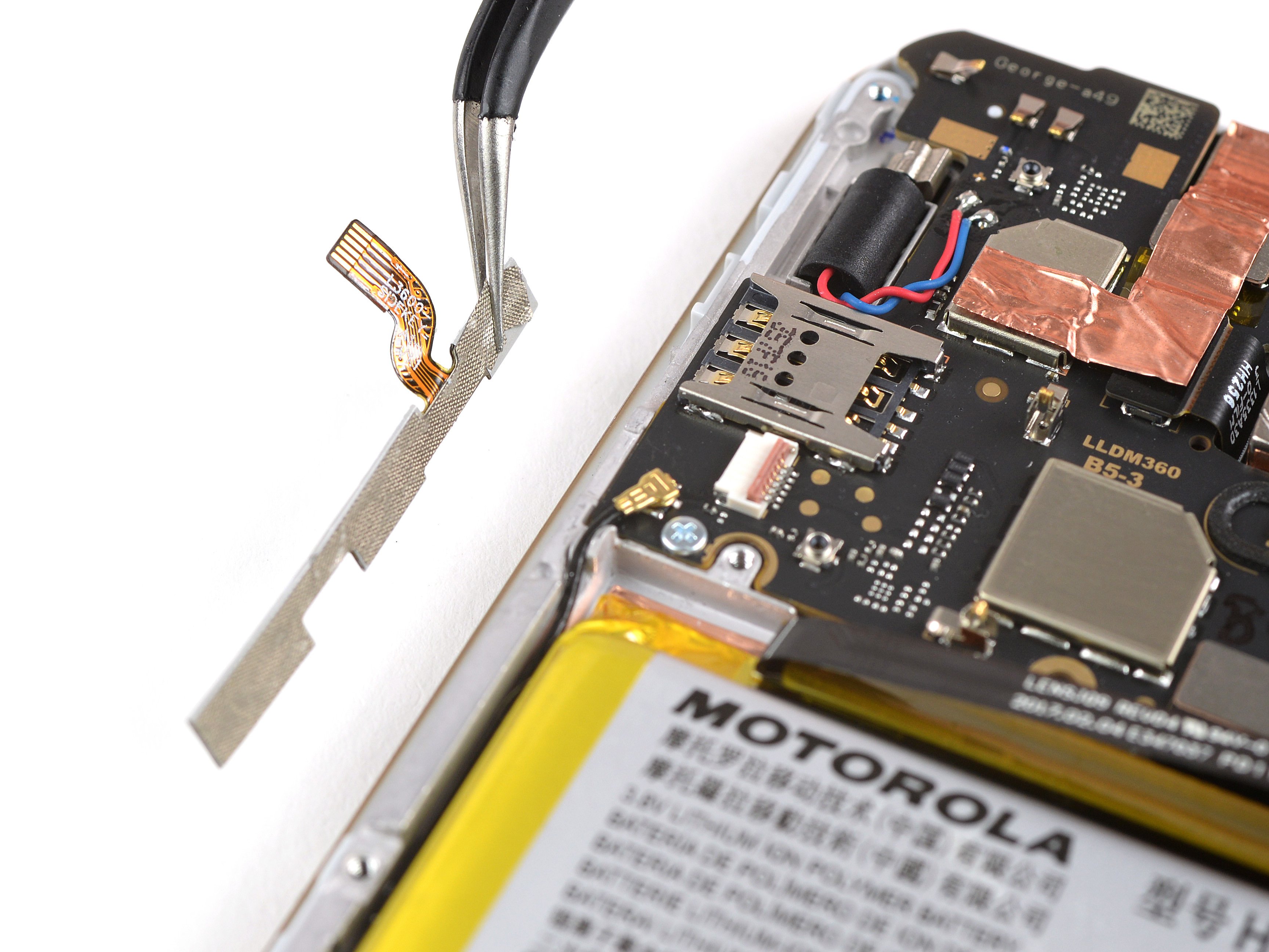 Motorola Moto E4 Plus Power and Volume Buttons Replacement iFixit