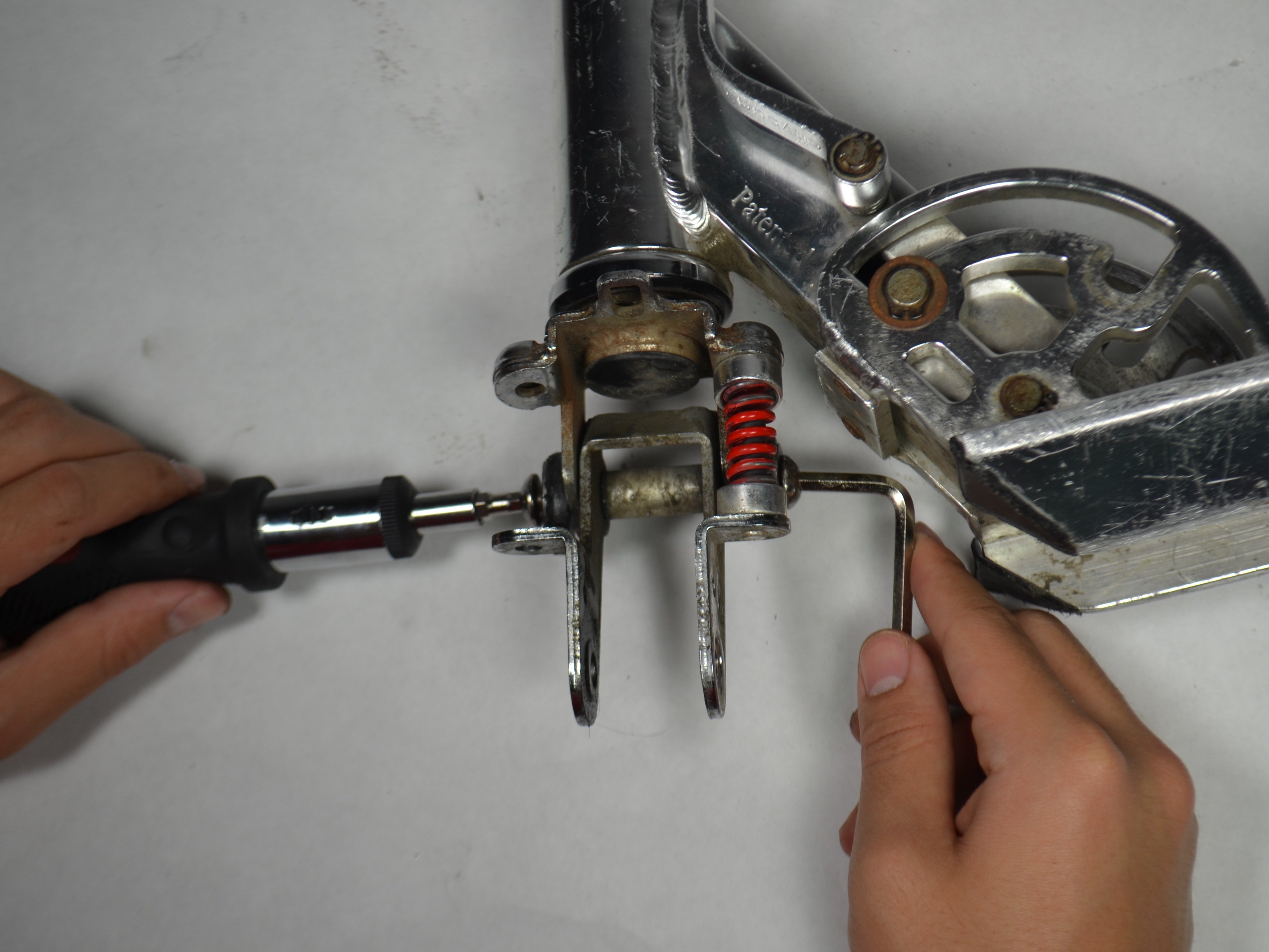 Jd Razor 00 Shocks Replacement Ifixit Repair Guide