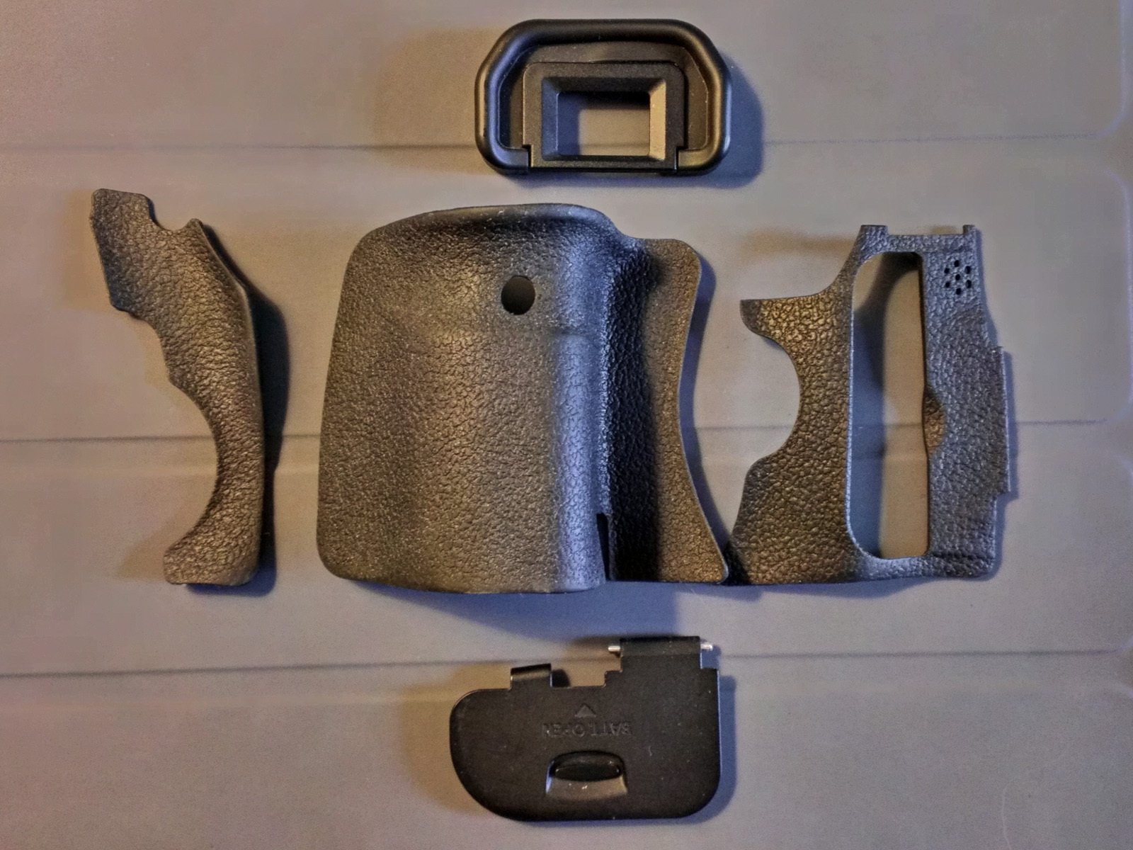 Canon EOS 60D Rubber grips Replacement iFixit Repair Guide