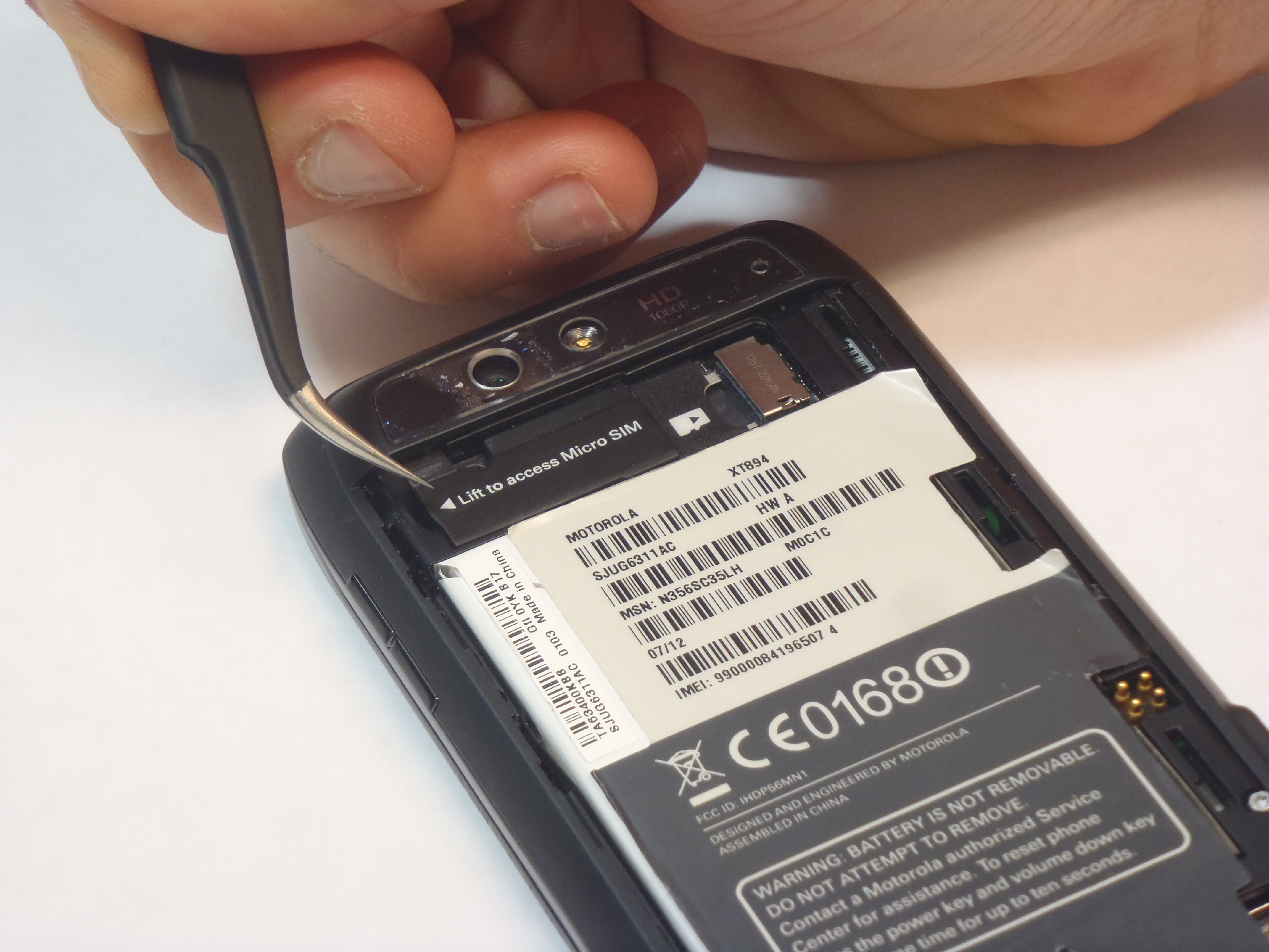 Motorola Droid 4 SIM Card Replacement iFixit Repair Guide