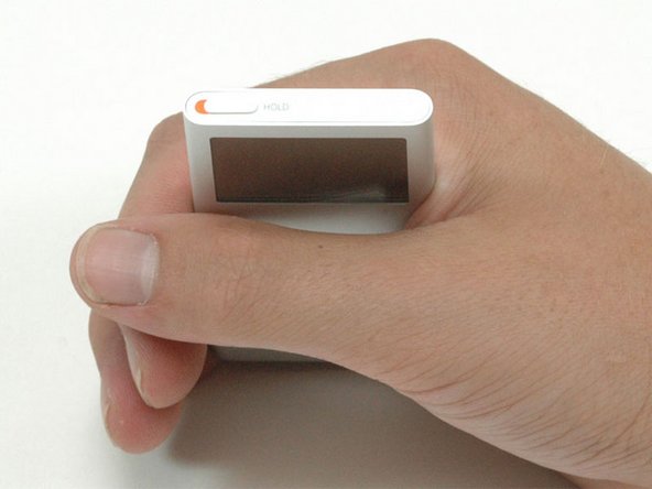 Before opening your iPod, ensure that the hold switch is in the locked position.