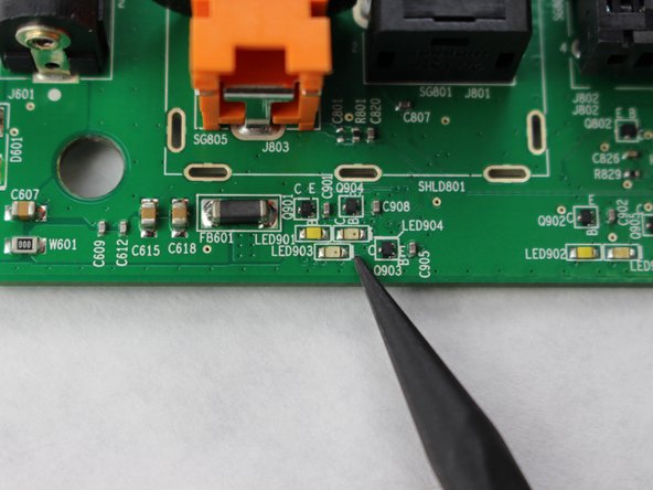 bose solo orange light