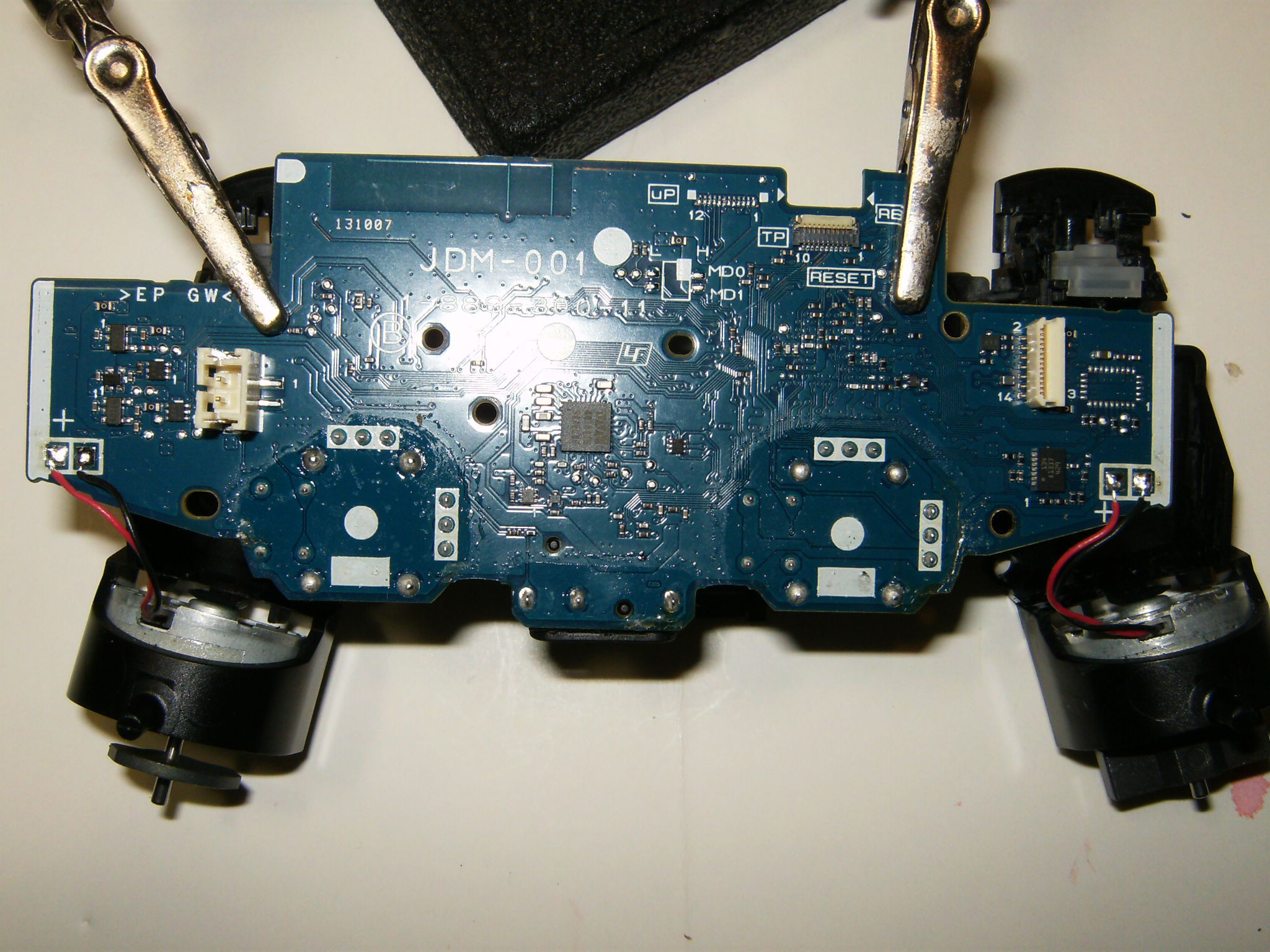 DualShock 4 Left Analog Stick Replacement iFixit Repair Guide