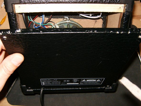 Repairing the audio amplifier - iFixit