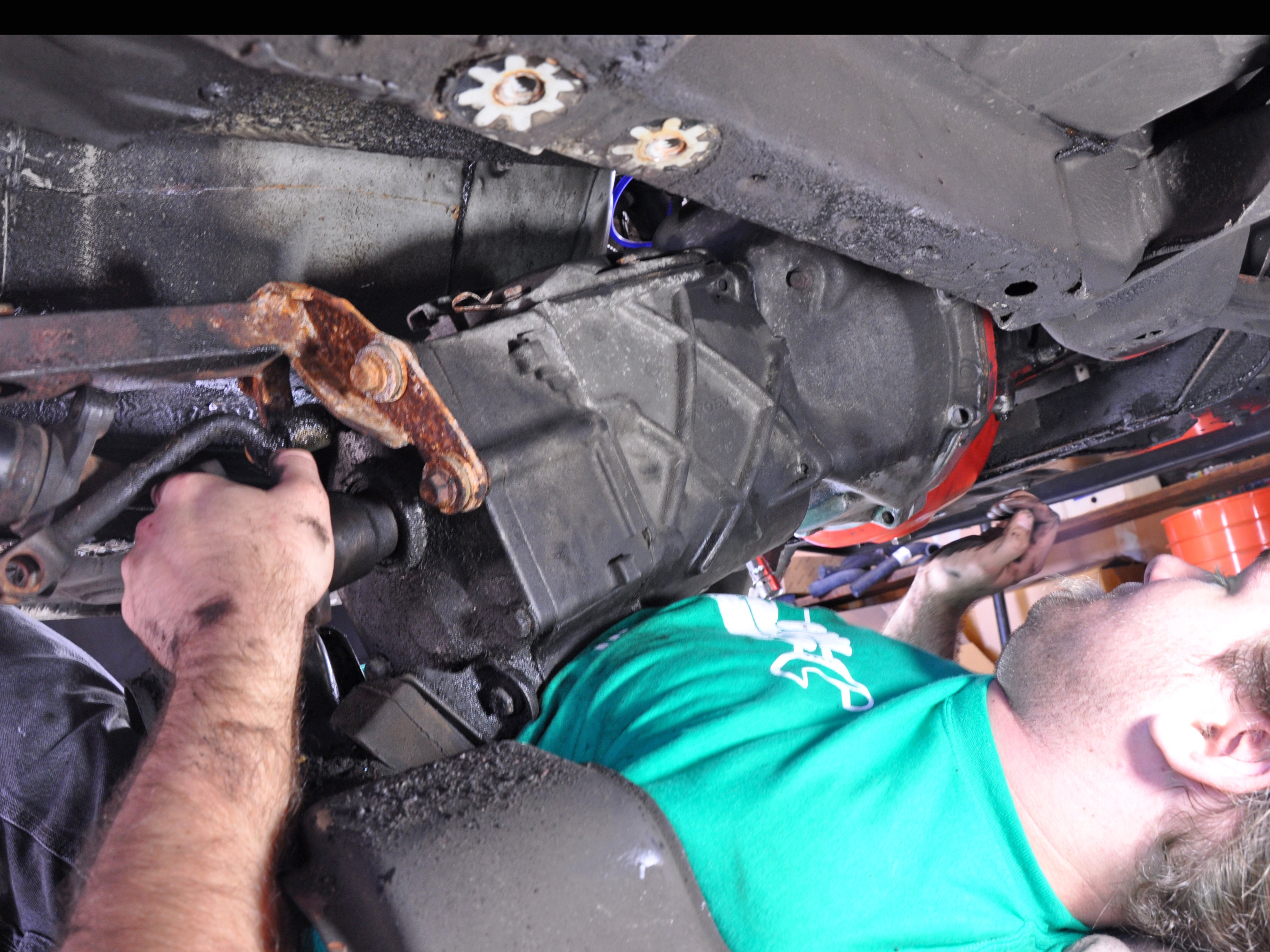 19861993 Volvo 240 Manual Transmission Replacement (1986, 1987, 1988