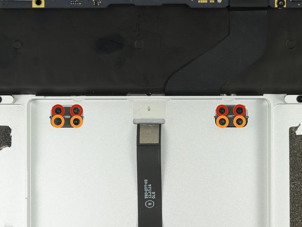 Image 1/1: Four 1.9 mm Phillips #000 screws