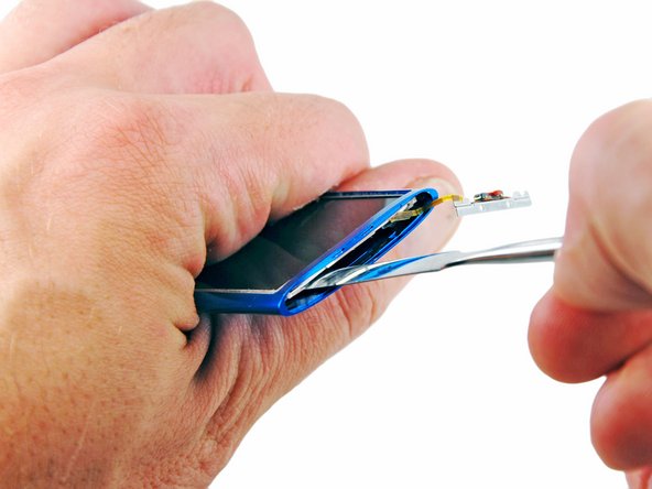 Image 1/1: Be extremely careful not to poke or puncture the battery itself, as this may cause the battery to combust.