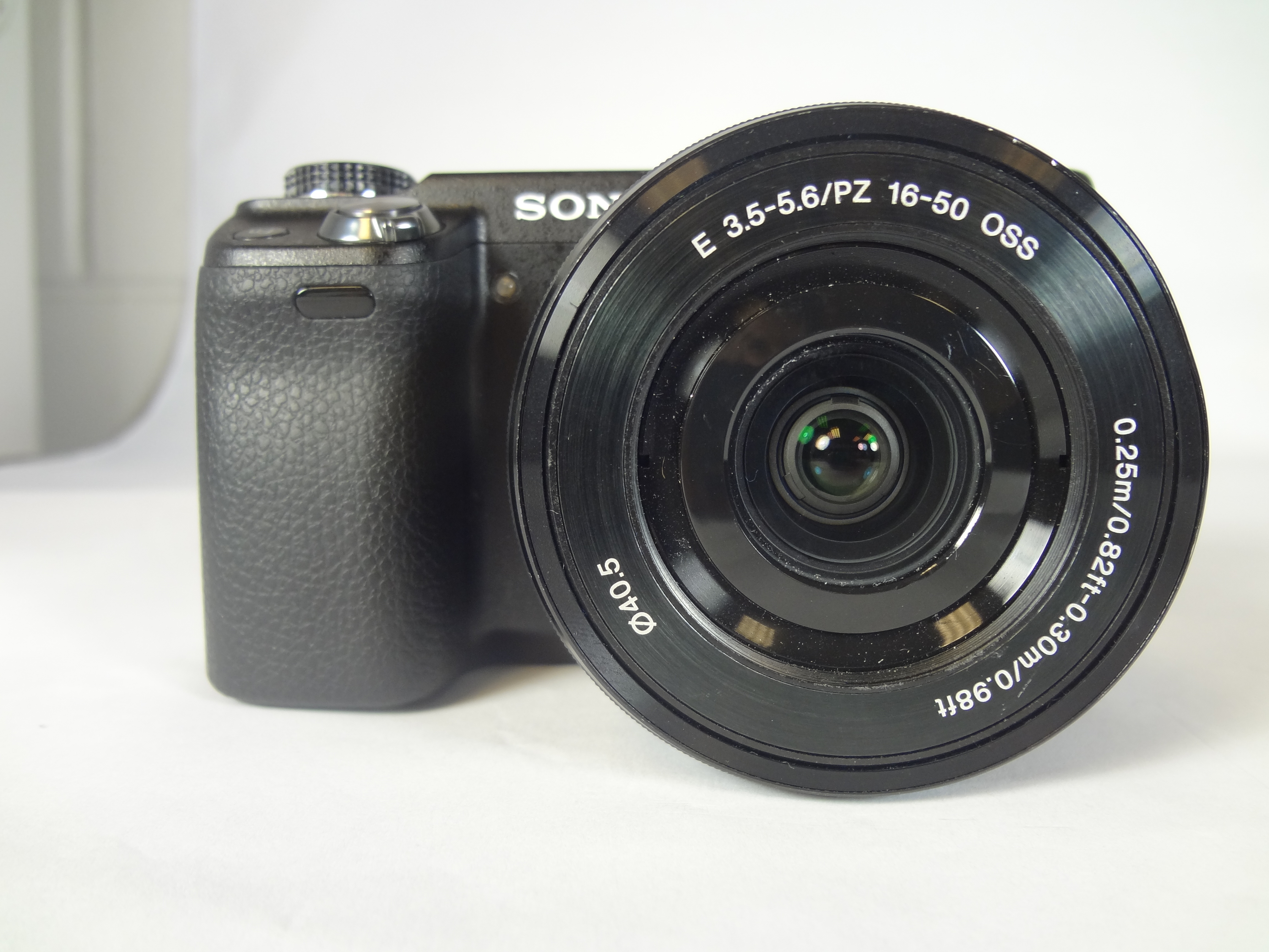 Appareil Photo Sony Alpha Nex-6 D'occasion – Compact Et Performant, Idéal Pour Débuter !