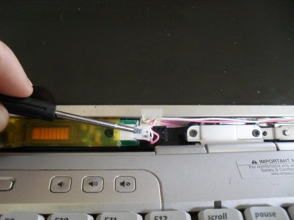 Compaq Presario v2000 Display Panel Replacement - iFixit