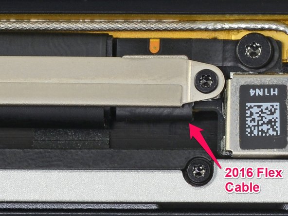 Flex display cable in the 2016 MacBook Pro