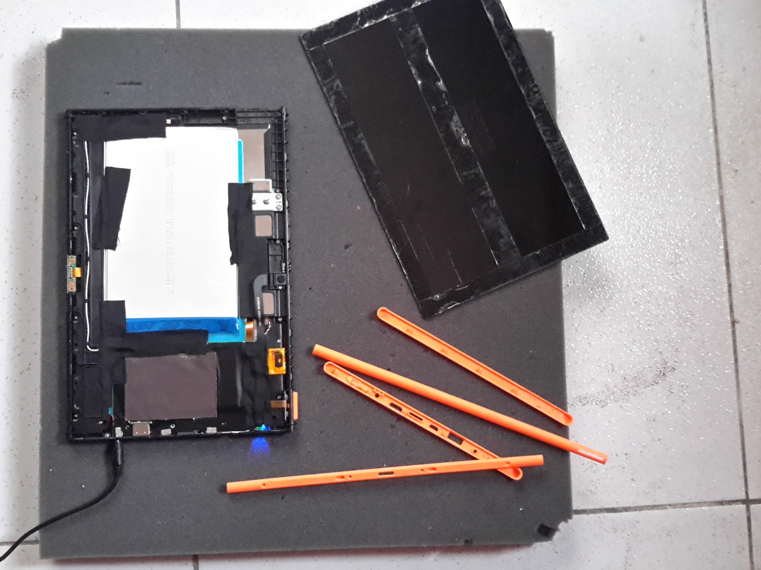 Irulu walknbook Windows 10 tablet battery Replacement iFixit Repair Guide