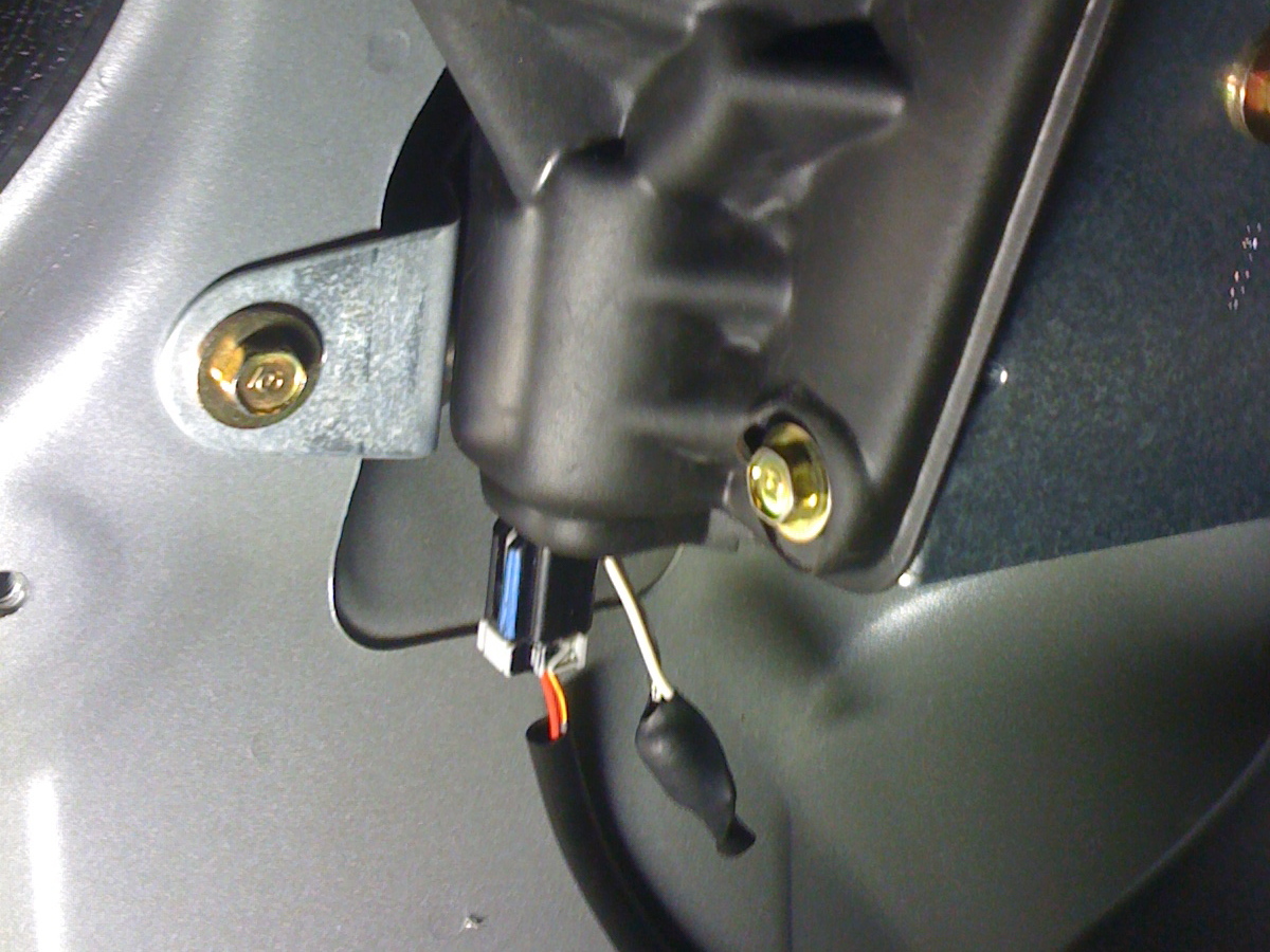Repairing 19992004 Honda Odyssey Rear window actuator (1999, 2000