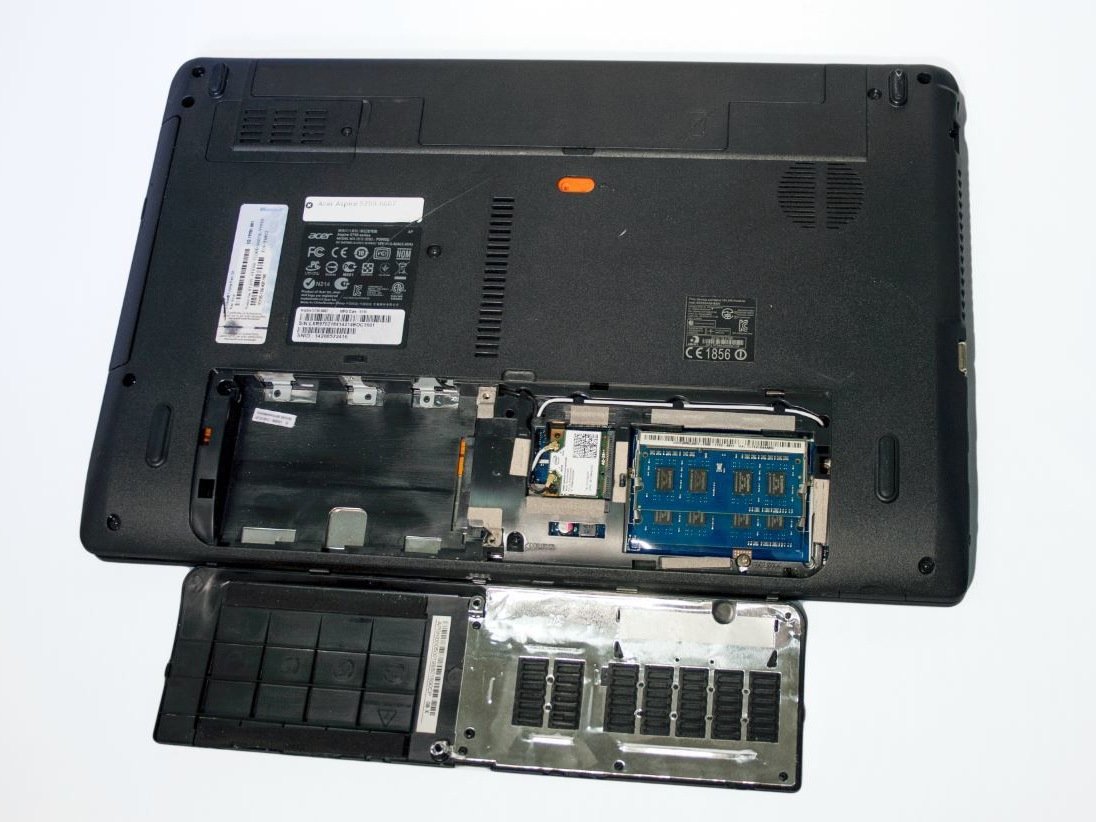 Acer Aspire 5750-6667 Bottom Access Panel Replacement